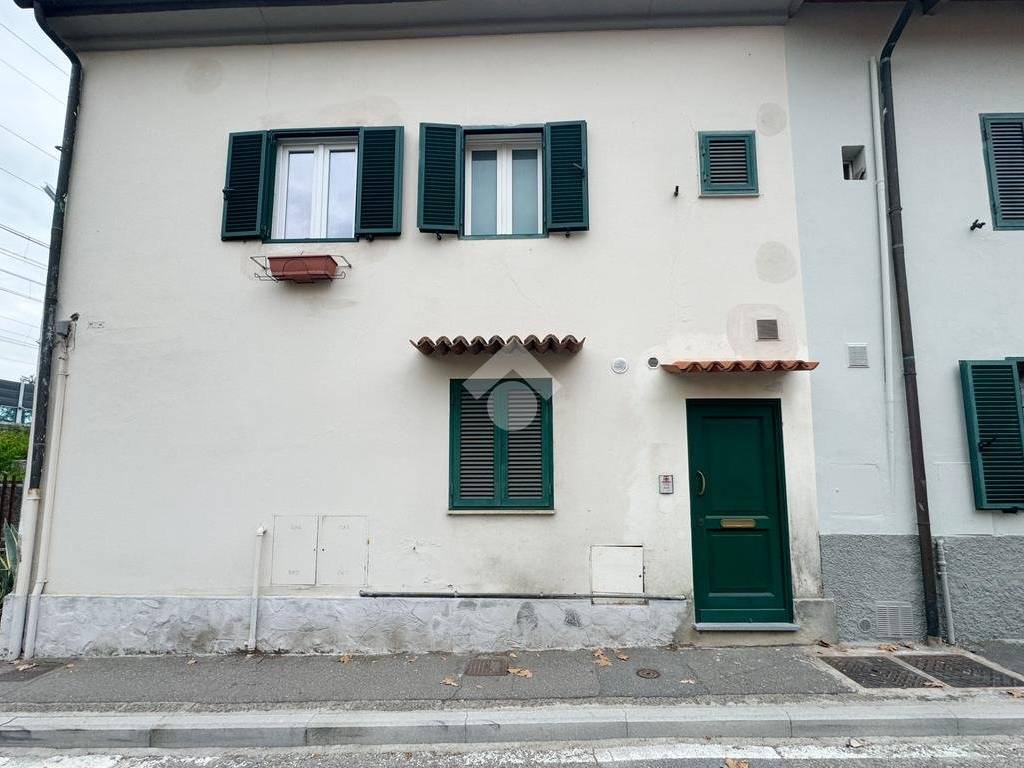 casa indipendente in vendita a Prato in zona La Querce