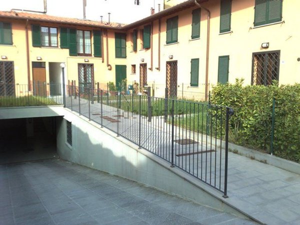 casa indipendente in vendita a Prato