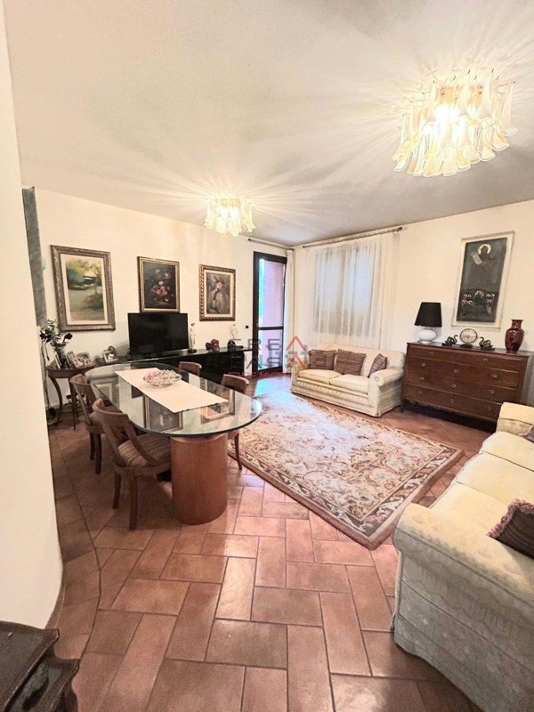 appartamento in vendita a Prato in zona Galciana