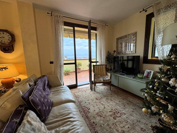 appartamento in vendita a Prato in zona Galciana