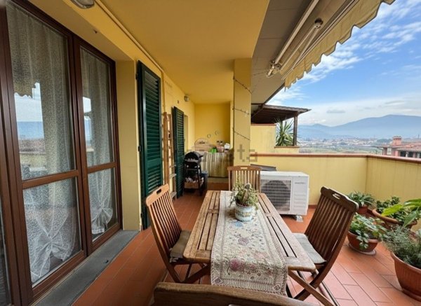 appartamento in vendita a Prato in zona Galciana