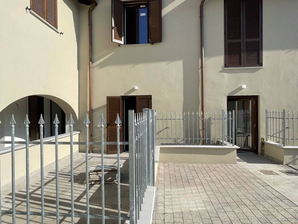 casa indipendente in vendita a Prato in zona Tobbiana
