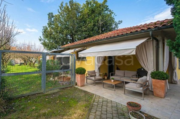 casa indipendente in vendita a Prato in zona Fontanelle