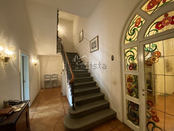 casa indipendente in vendita a Prato