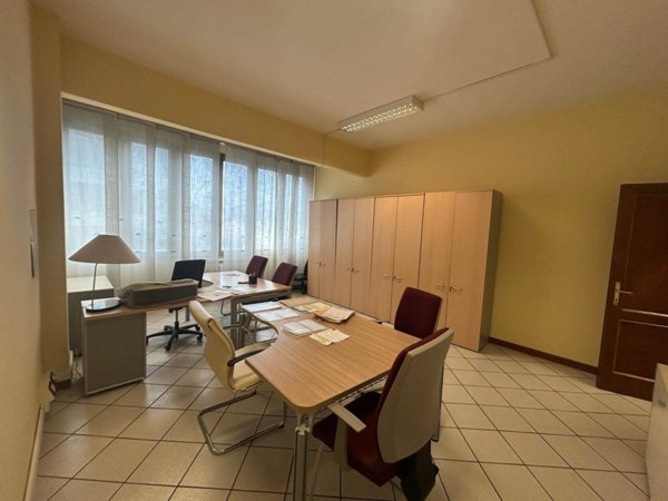 ufficio in vendita a Prato