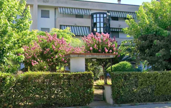 appartamento in vendita a Prato in zona Paperino