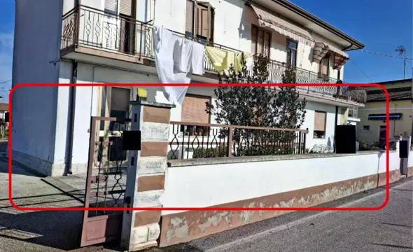 appartamento in vendita a Prato in zona Paperino