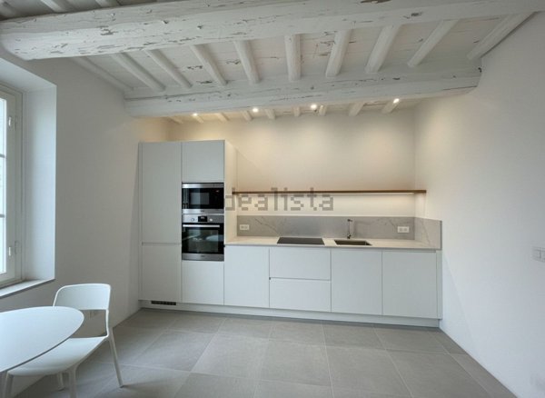 casa indipendente in vendita a Prato