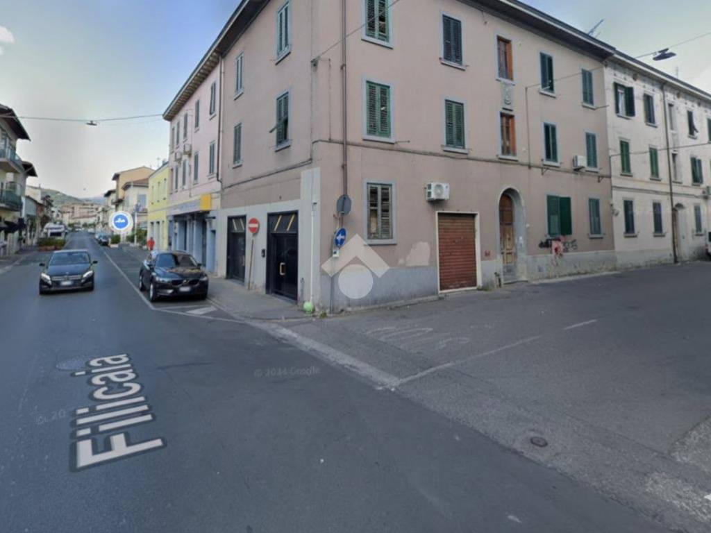 negozio in vendita a Prato