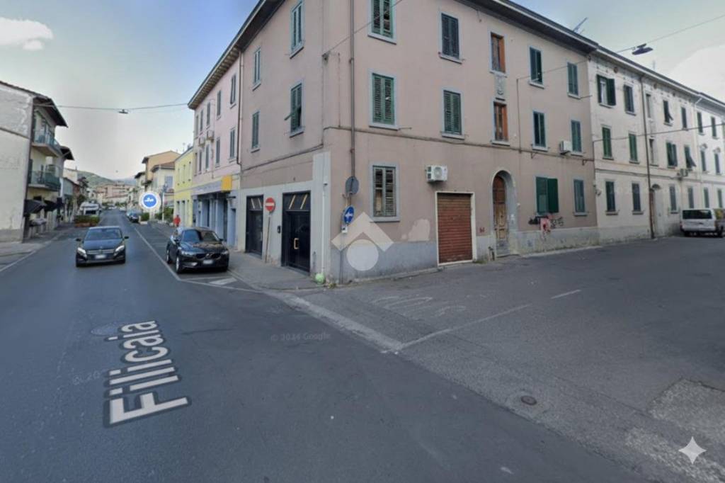 negozio in vendita a Prato