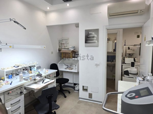ufficio in vendita a Prato