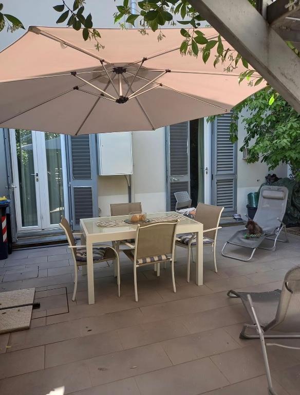 casa indipendente in vendita a Prato