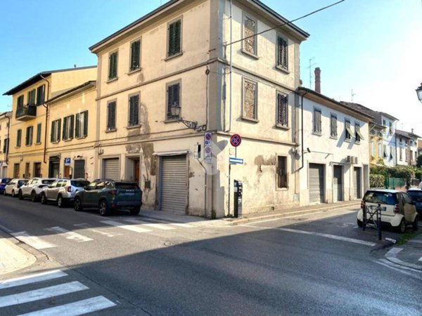 intera palazzina in vendita a Prato
