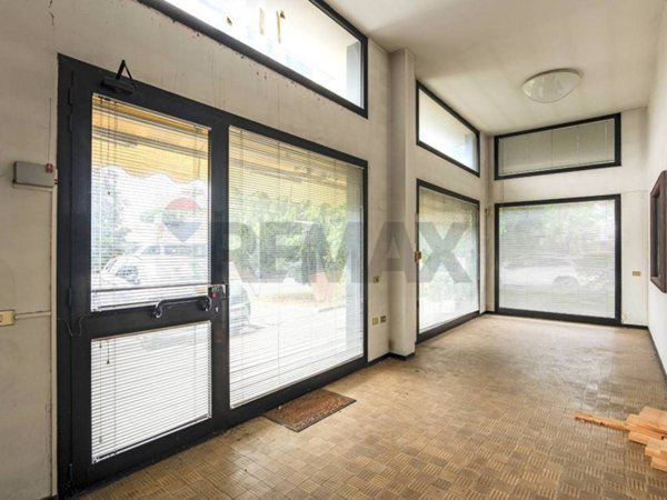 negozio in vendita a Prato