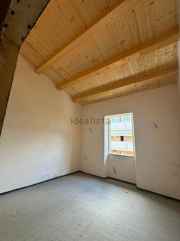 casa indipendente in vendita a Prato in zona Vergaio