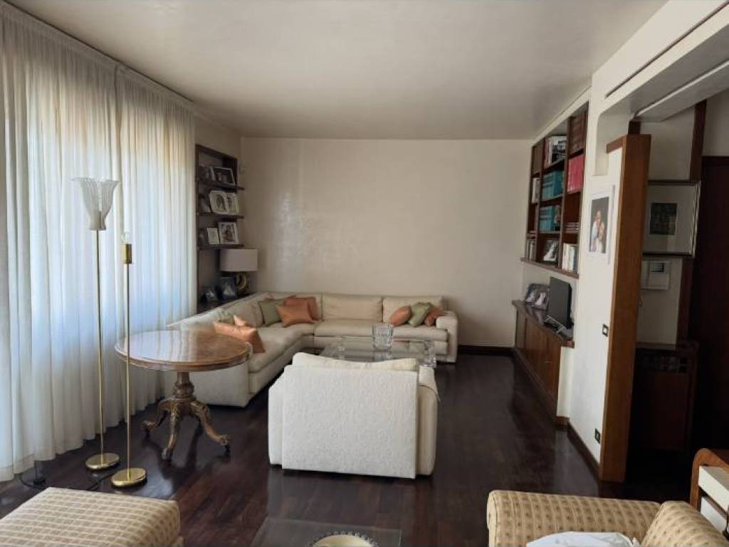 appartamento in vendita a Prato