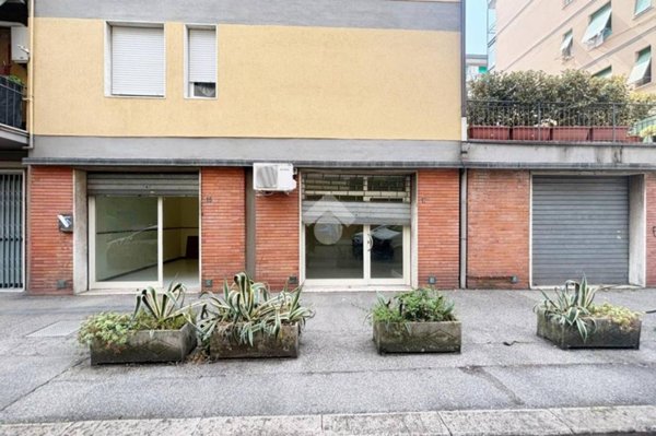 negozio in vendita a Prato