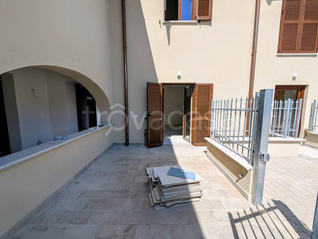 casa indipendente in vendita a Prato in zona Vergaio