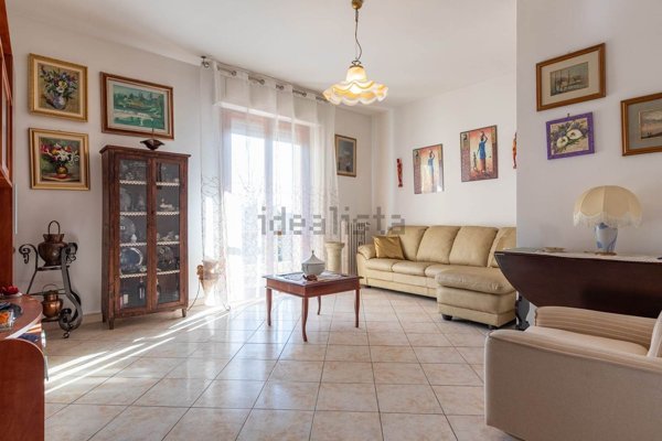 appartamento in vendita a Prato in zona Paperino