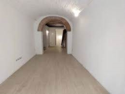 negozio in vendita a Prato