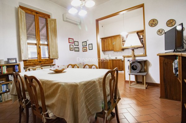 casa indipendente in vendita a Prato in zona San Giusto