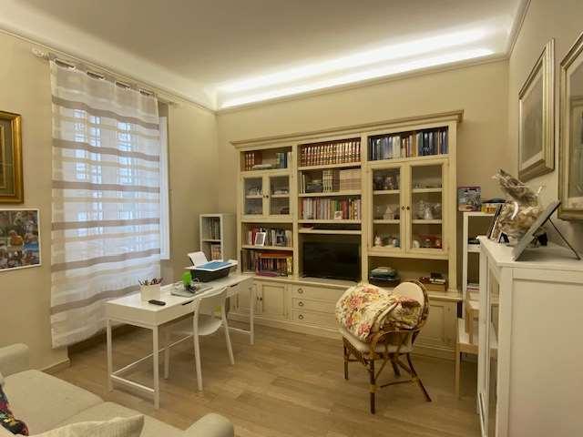 casa indipendente in vendita a Prato