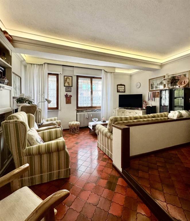 appartamento in vendita a Prato in zona Santa Gonda