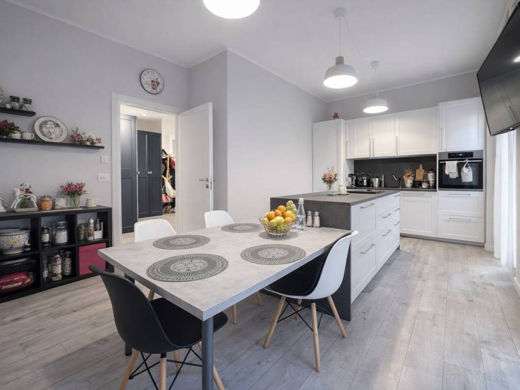 appartamento in vendita a Prato in zona Santa Lucia