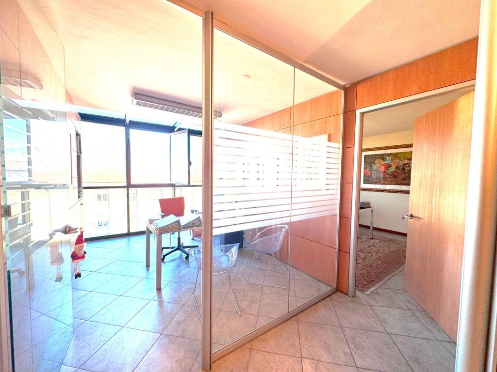 ufficio in vendita a Prato