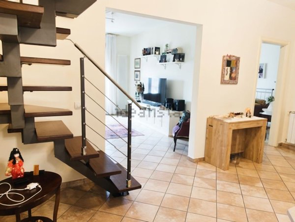 appartamento in vendita a Prato in zona La Querce