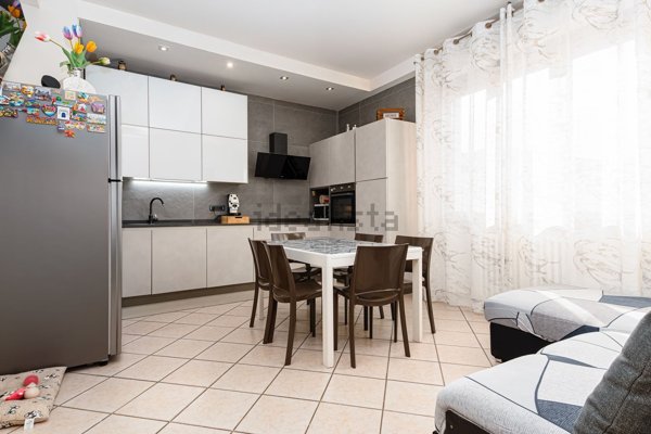 appartamento in vendita a Prato in zona Coiano