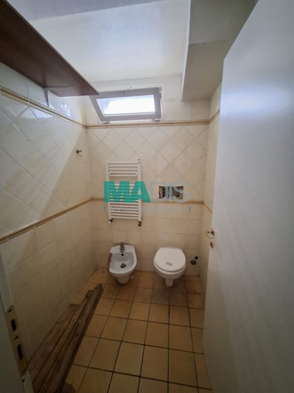 casa indipendente in vendita a Prato in zona Tavola