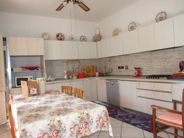 appartamento in vendita a Prato in zona Paperino