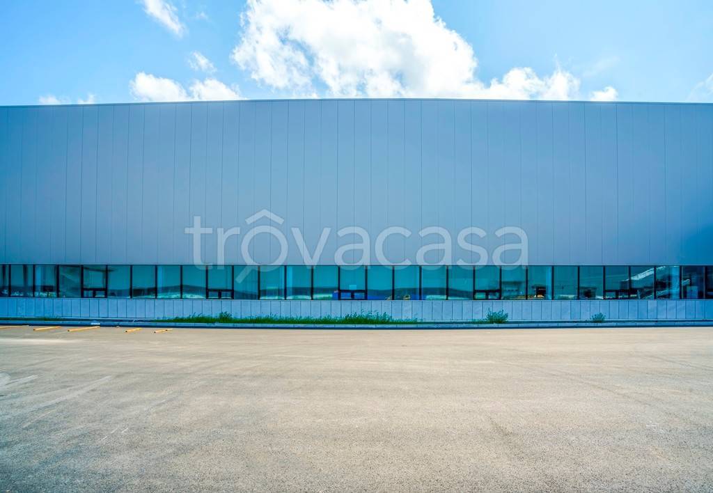 capannone in vendita a Prato