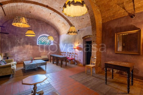 casa indipendente in vendita a Prato in zona Gonfienti