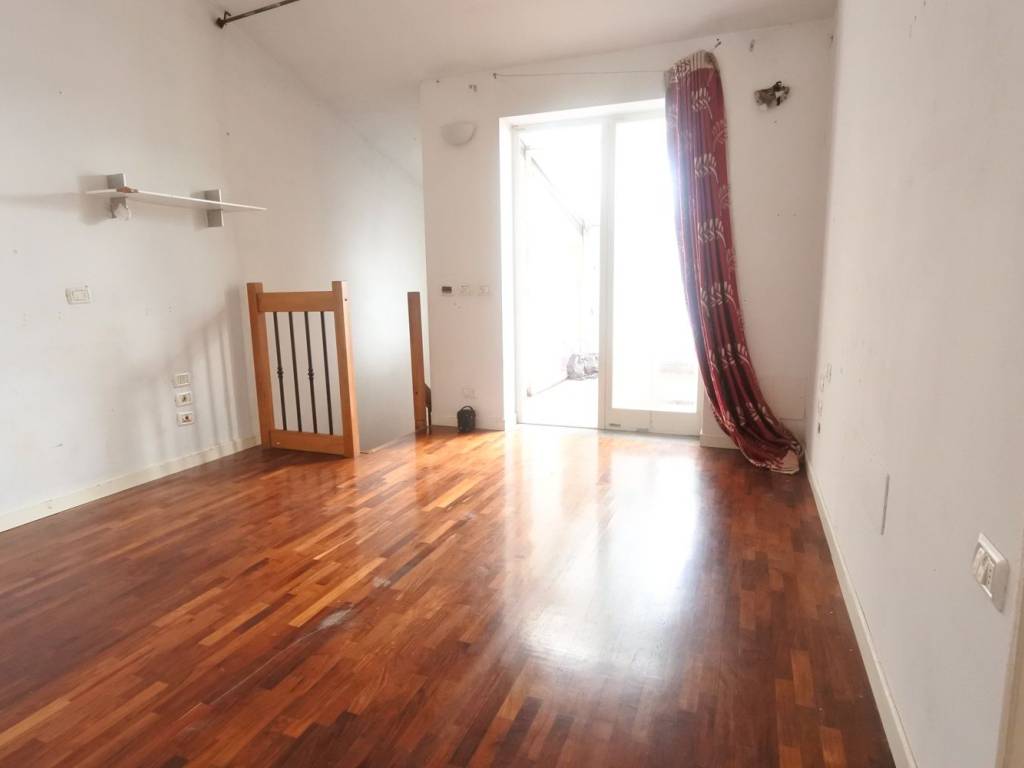 appartamento in vendita a Prato in zona Tavola