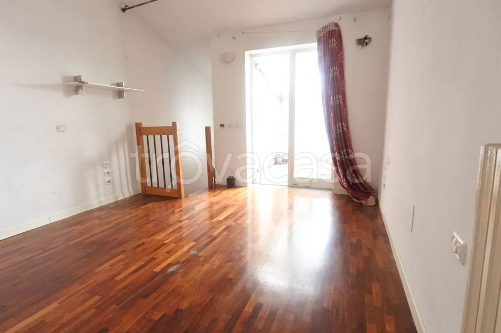 appartamento in vendita a Prato in zona Tavola