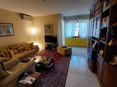 appartamento in vendita a Prato in zona Iolo