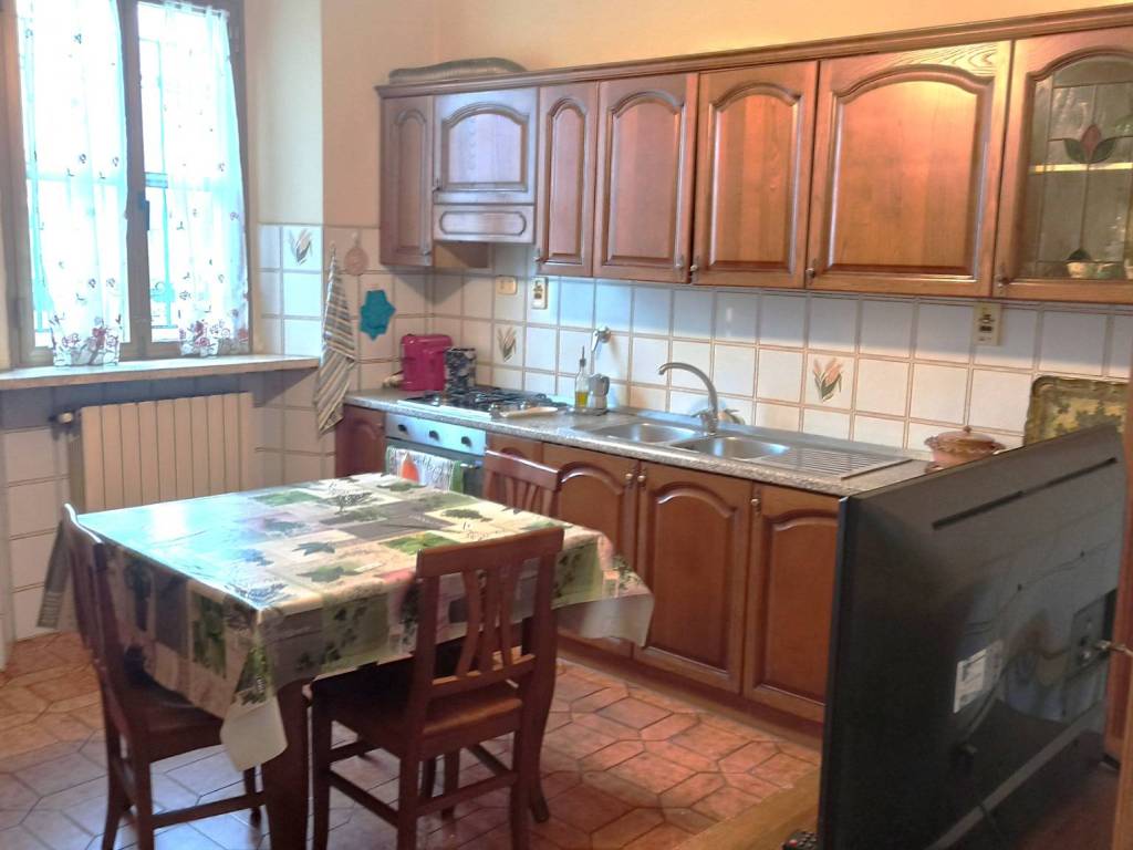 casa indipendente in vendita a Prato in zona Galciana