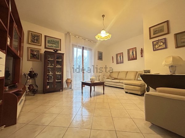 appartamento in vendita a Prato in zona Paperino