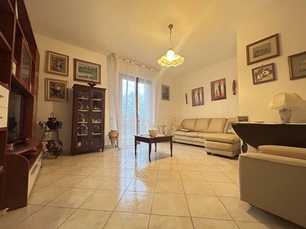 appartamento in vendita a Prato in zona Paperino