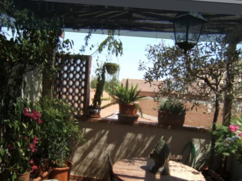 appartamento in vendita a Prato in zona Tavola