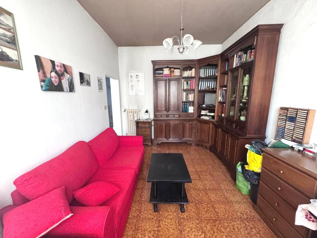 casa indipendente in vendita a Prato in zona Casale