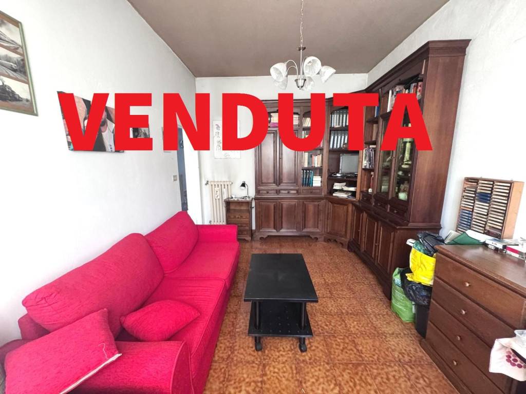 casa indipendente in vendita a Prato in zona Casale