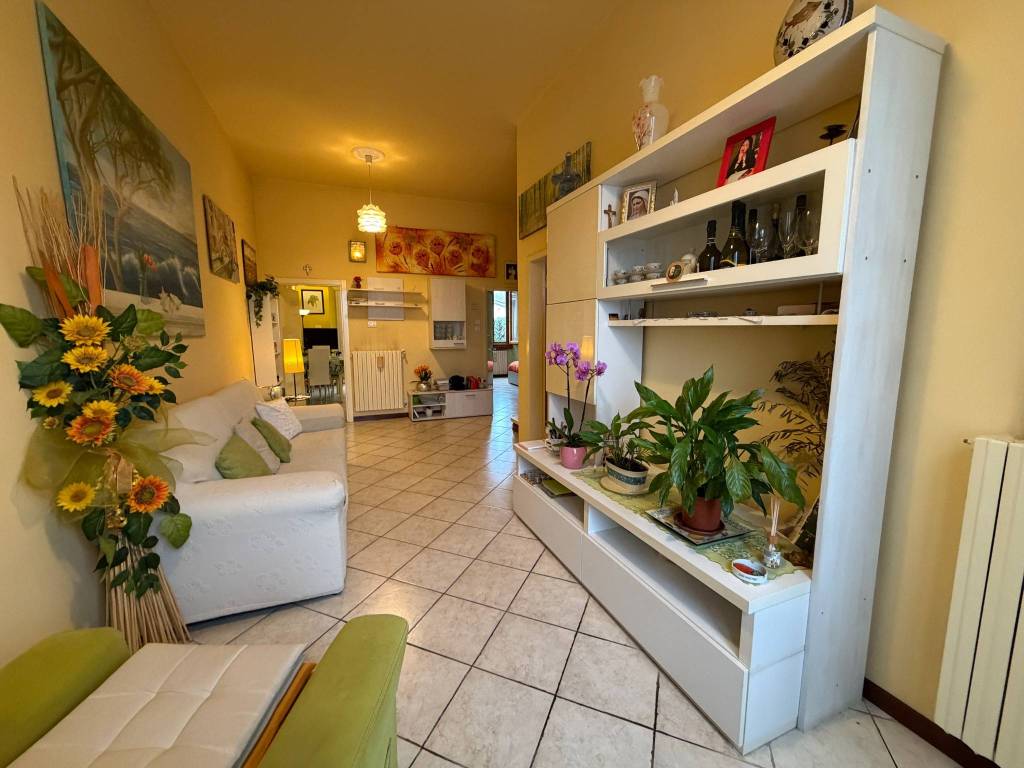 casa indipendente in vendita a Prato in zona Narnali