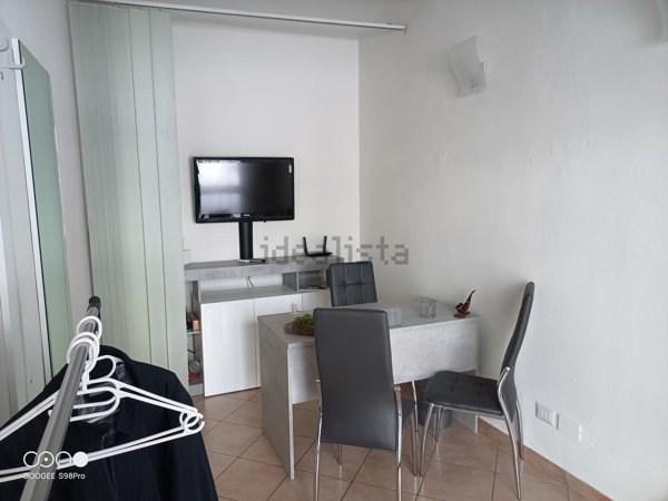 locale commerciale in vendita a Prato