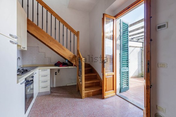 appartamento in vendita a Prato in zona Tavola