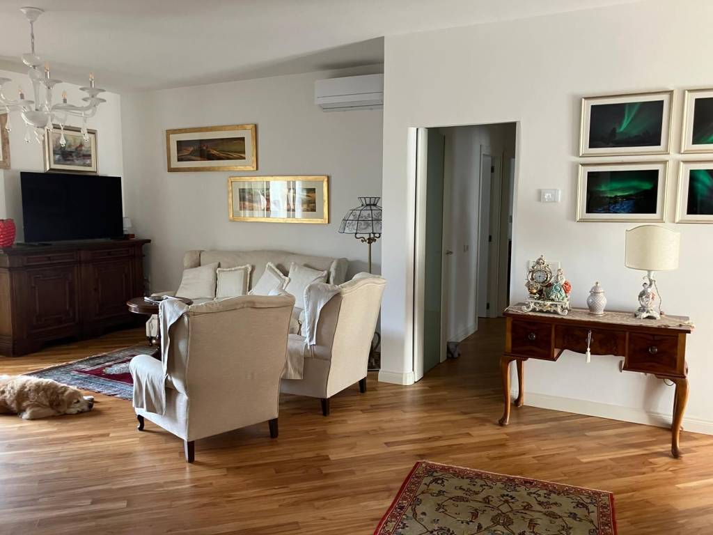 appartamento in vendita a Prato in zona Casale