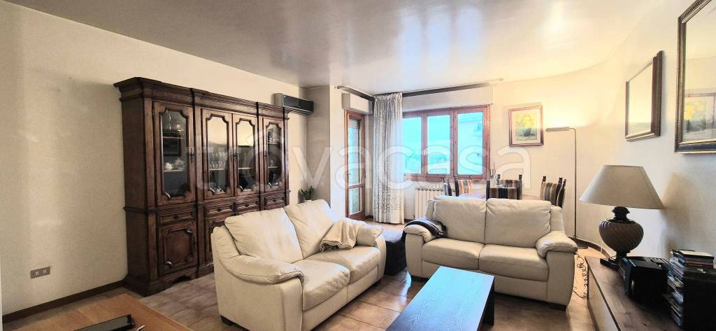 appartamento in vendita a Prato in zona Le Badie