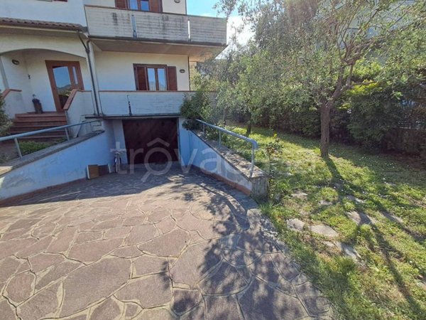 casa indipendente in vendita a Prato in zona Maliseti